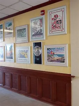 The Oceanfront Inn - Virginia Beach Hotel