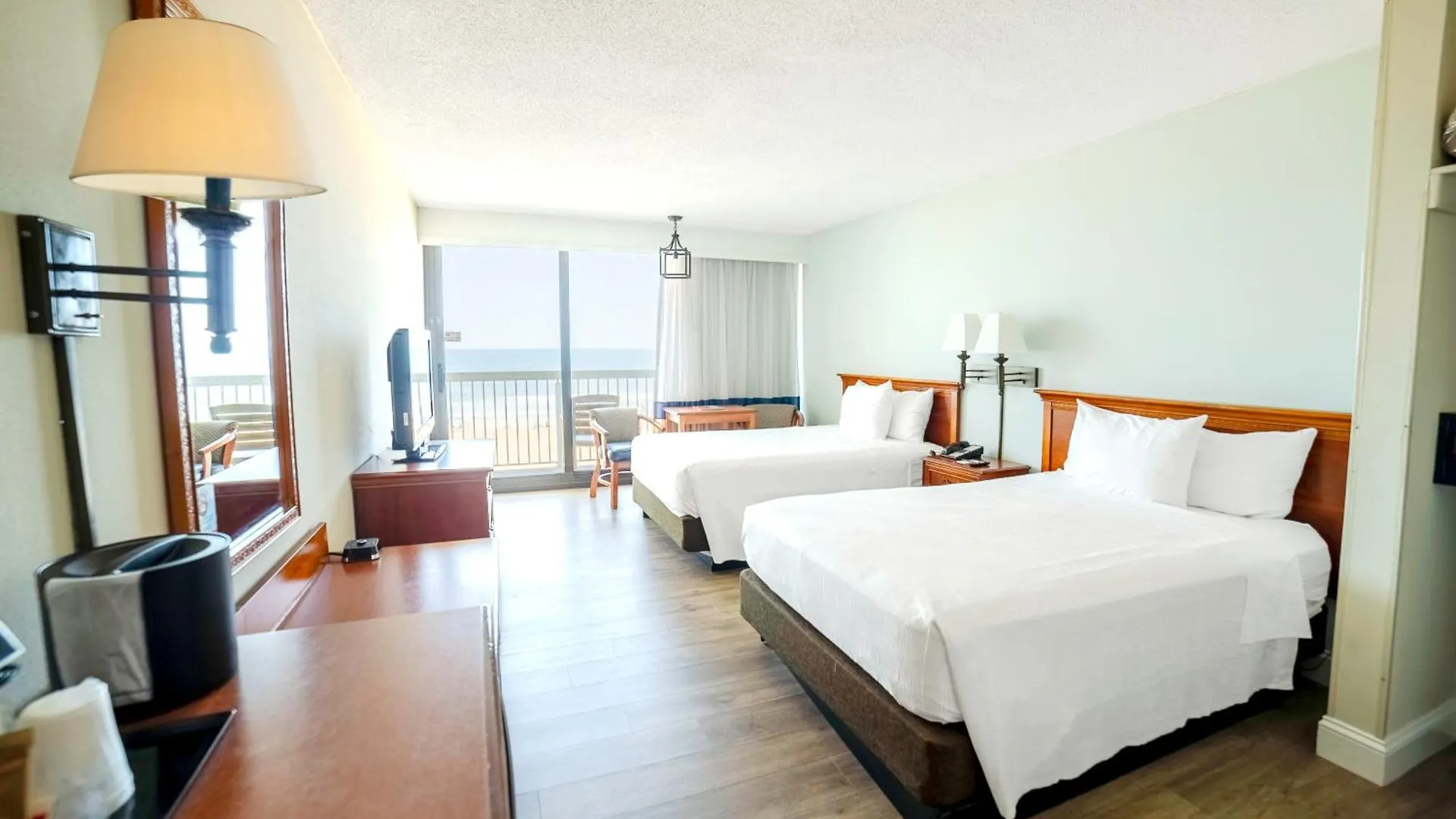 The Oceanfront Inn - Virginia Beach
